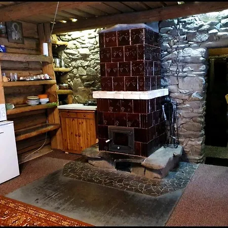 Holiday home хатина біля потока Lumshory