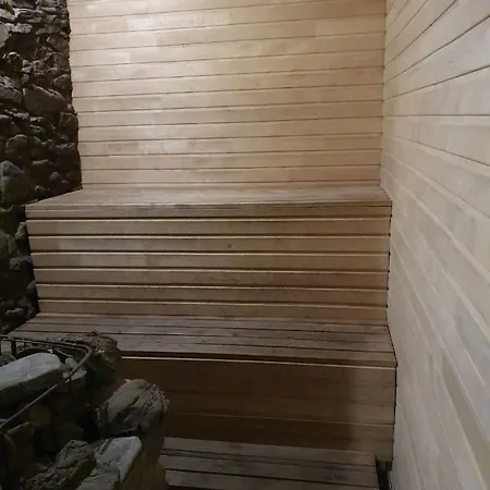 хатина біля потока * Лумшоры