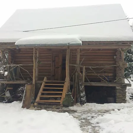 Casa de Férias хатина біля потока
