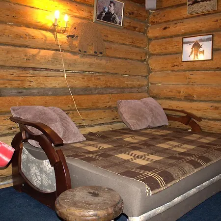 хатина біля потока Casa de Férias Lumshory