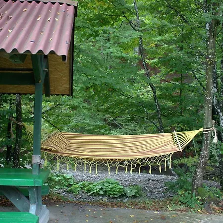 Casa de Férias хатина біля потока