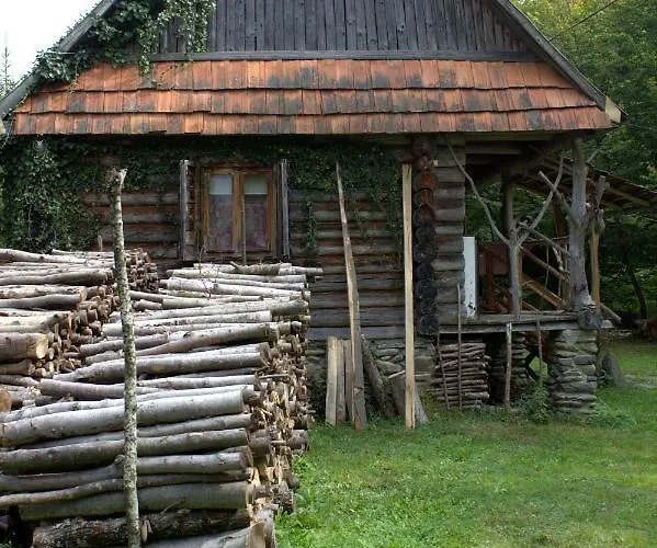 хатина біля потока Holiday home Lumshory